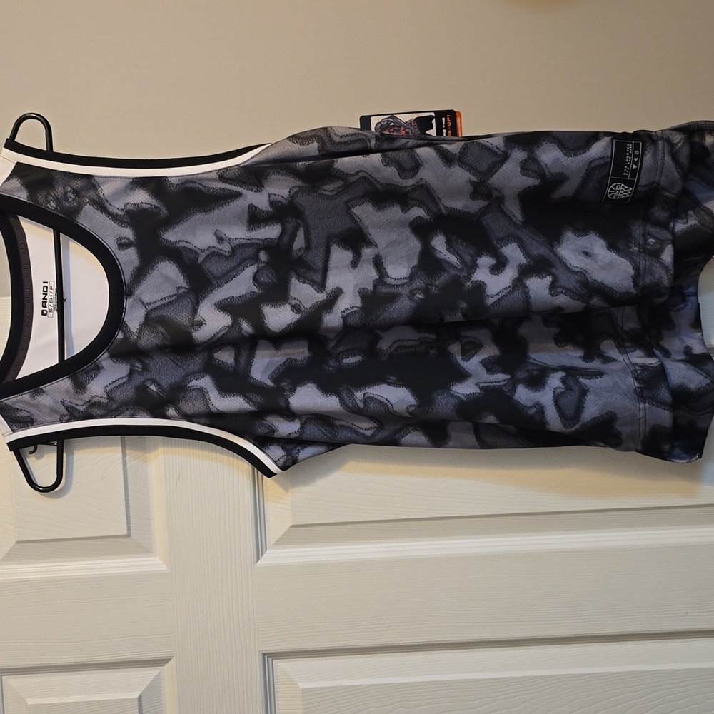 NWT AND1 Black and Gray Patterned Tank Top Mens Small
